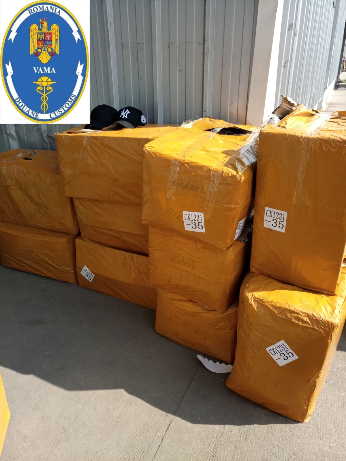  Bunuri în valoare de 430.000 lei reținute de inspectorii vamali