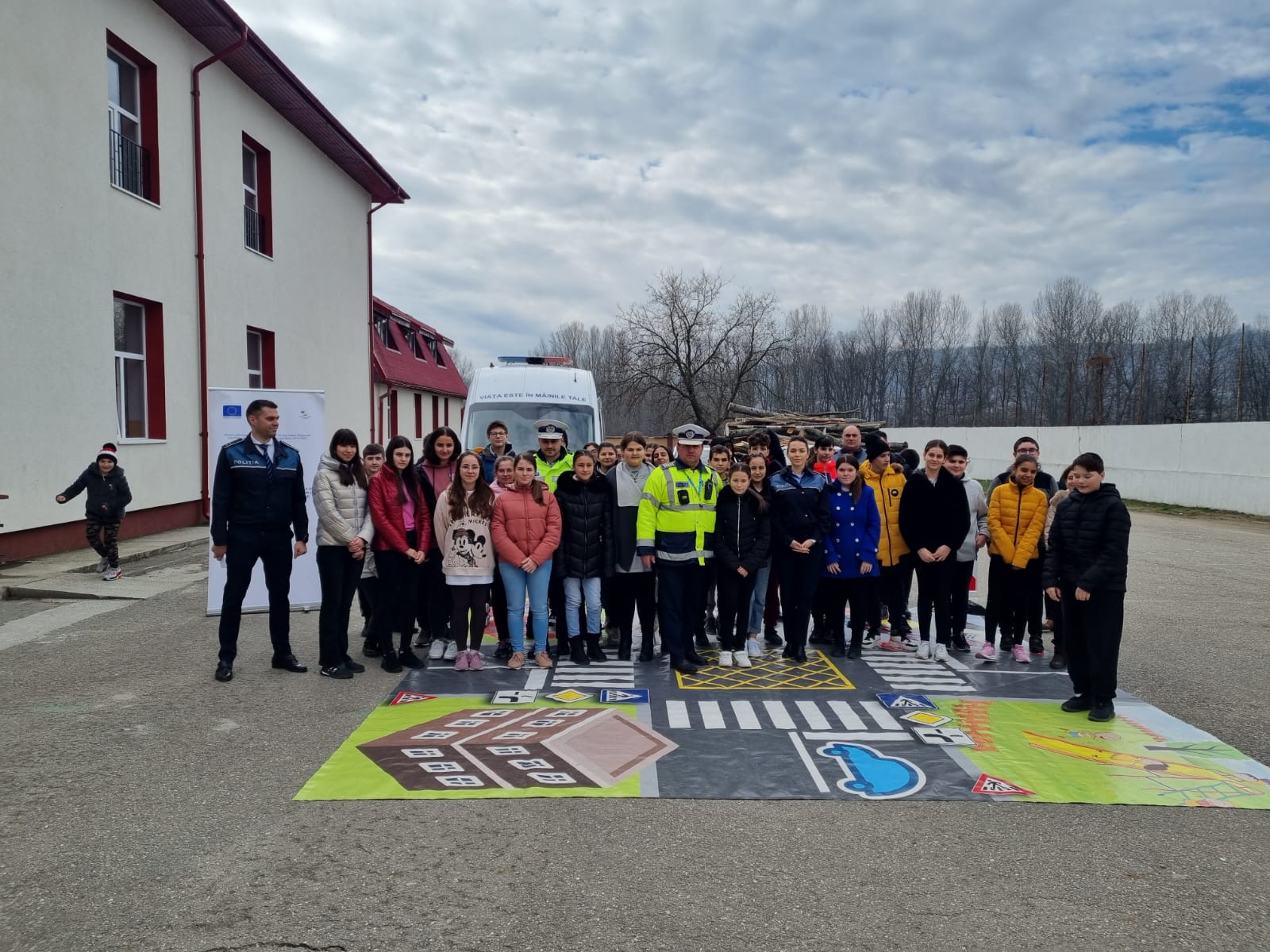 Activități de educație rutieră în școli