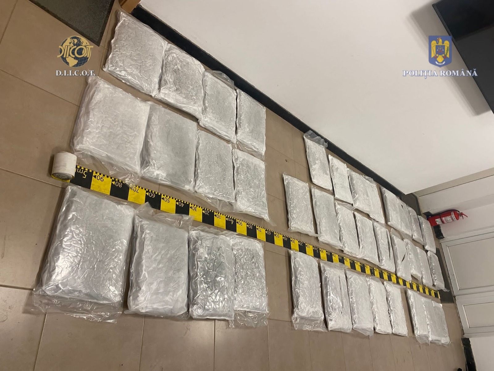 Traficant prins în flagrant cu peste 30 de kg de canabis