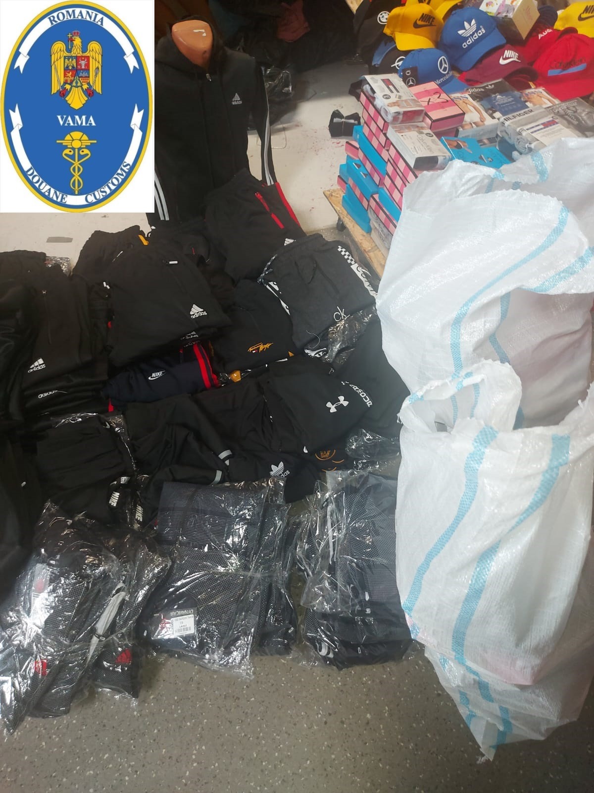 Bunuri contrafăcute în valoare de 1.100.000 lei reținute 