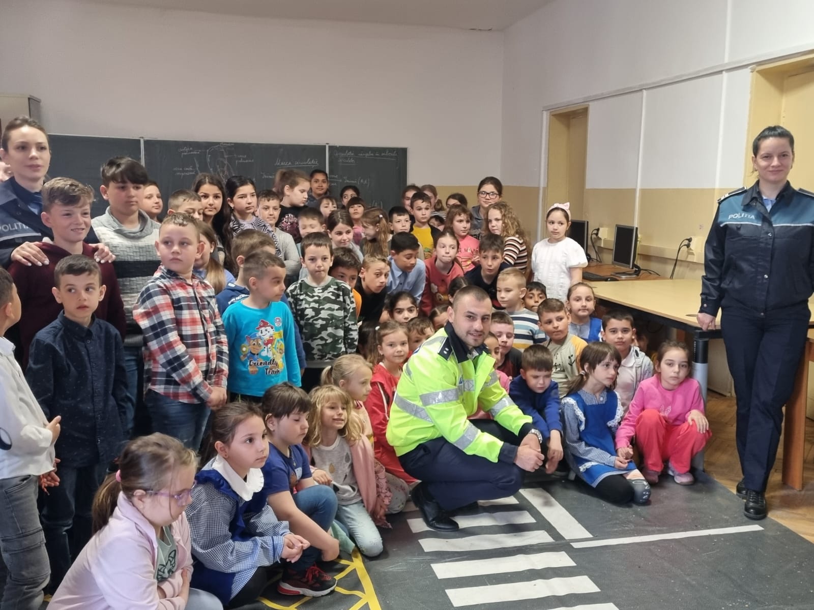 Activități preventive pe linie de educație rutieră în școli