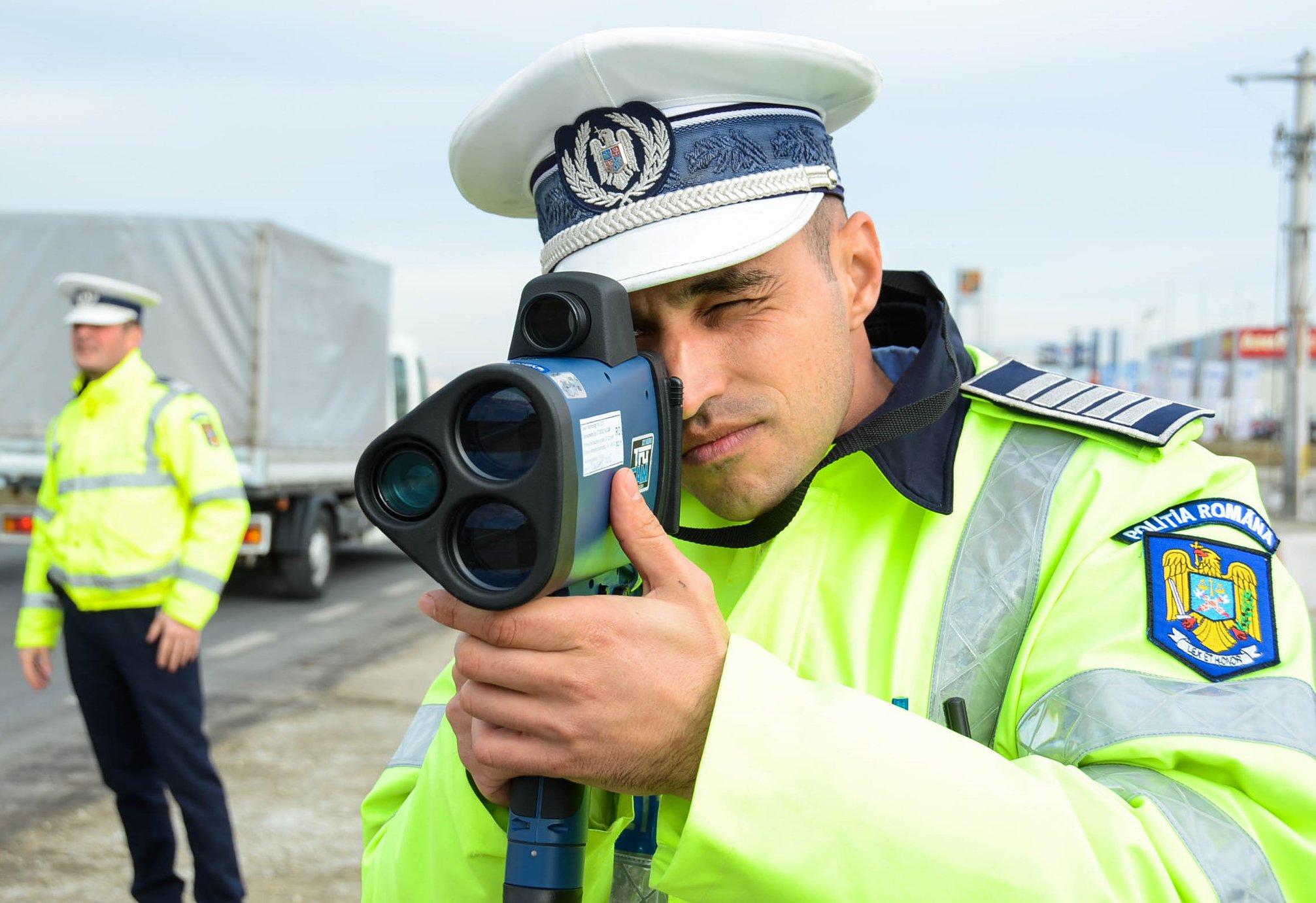 Dosar penal pe numele unui șofer prins de radar