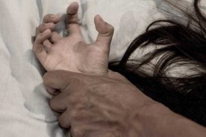 Bărbat de 69 de ani reținut pentru o tentativă de viol