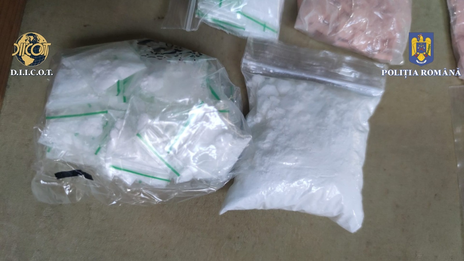 Traficanți internaționali de droguri prinși în flagrant în Mamaia