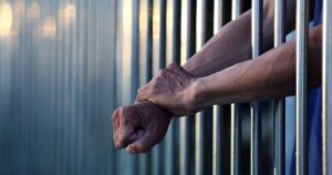 Bărbat condamnat la un an de închisoare pentru infracțiuni la regimul rutier