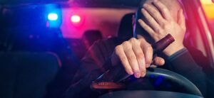 Șofer prins cu o alcoolemie de 1,23 mg/l și fără permis la volan