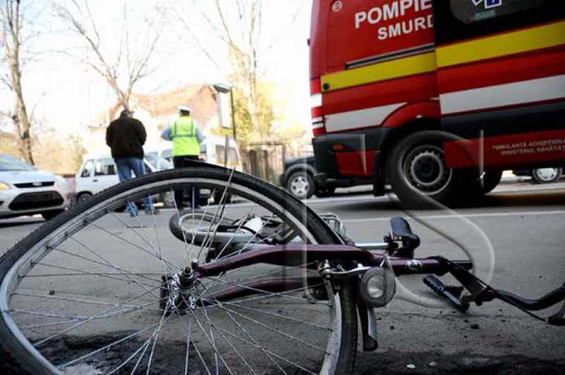 Cercetări într-un dosar de vătămare corporală - Biciclist lovit de o autoutilitară