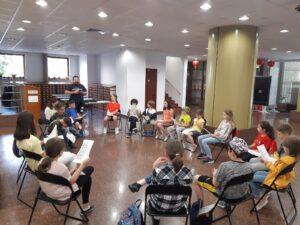 Ateliere de dezvoltare prin actorie pentru copii și adolescenți la biblioteca publică sibiană