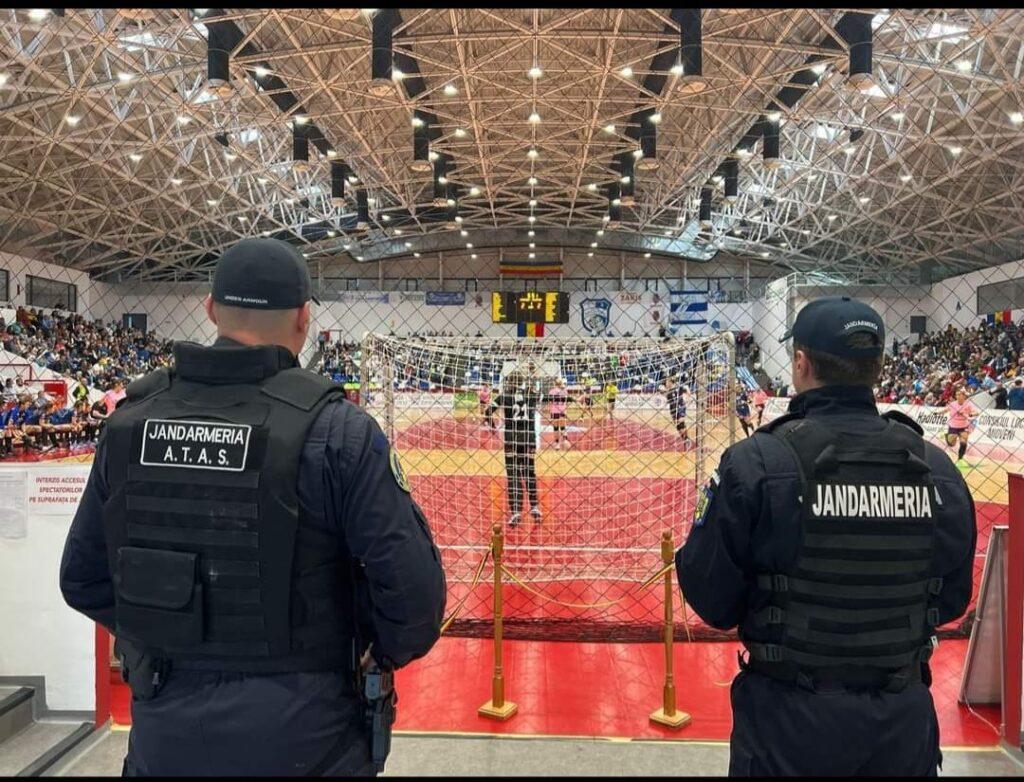 Jandarmii argeșeni - prezenți la manifestările sportive din județ
