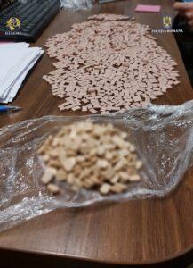 Traficanți de droguri ridicați de DIICOT - Prins cu 104 comprimate de ecstasy