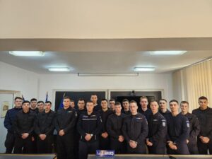 22 de elevi jandarmi în practică la Jandarmeria Argeș