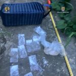 Traficanți de droguri prinși în flagrant cu cocaină