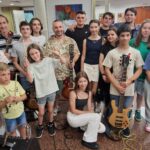 Primul spectacol al Şcolii Populare de Arte şi Meserii la FITS în prima zi de Rusalii