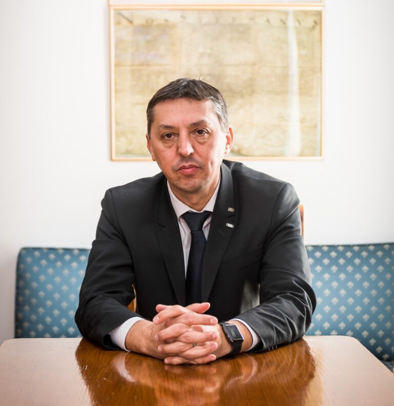 ministrului educatiei Daniel David