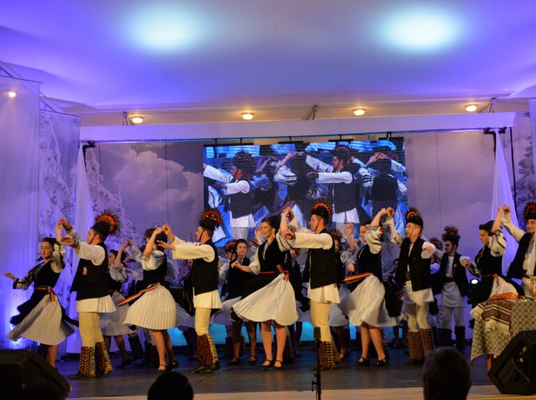 Datinile Crăciunului din Gura Râului,