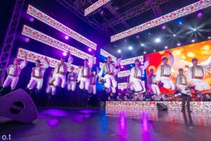 Ansamblul Folcloric Profesionist „Cindrelul-Junii Sibiului”.