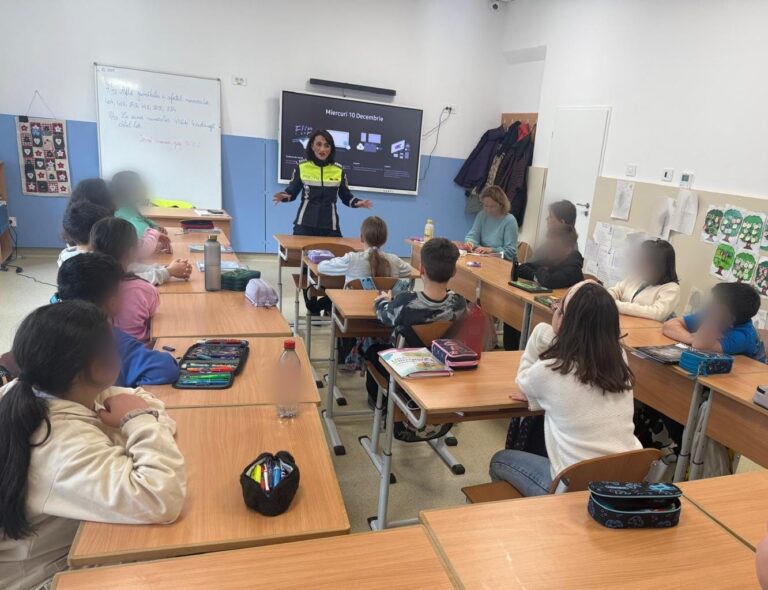 Polițiștii sibieni, activități de prevenire în școli din Sibiu și Mediaș