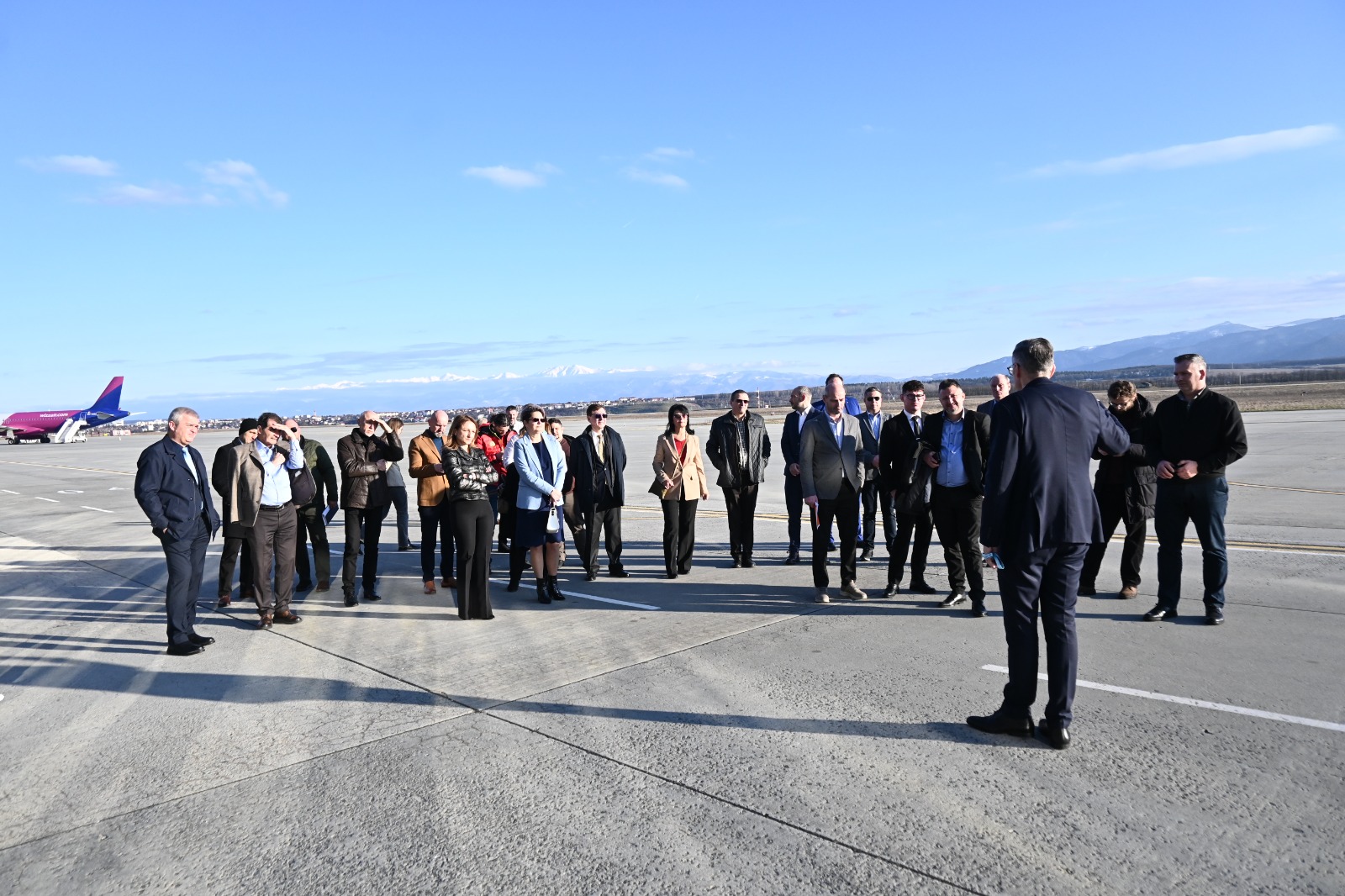 Ședință CJ Sibiu la aeroport: decizii pentru infrastructură, turism și eficiență energetică